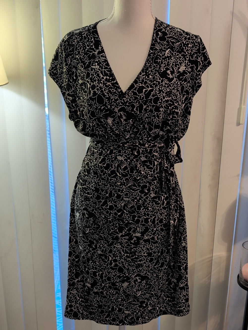 Vintage City DKNY Black & White Floral Wrap Dress,XL